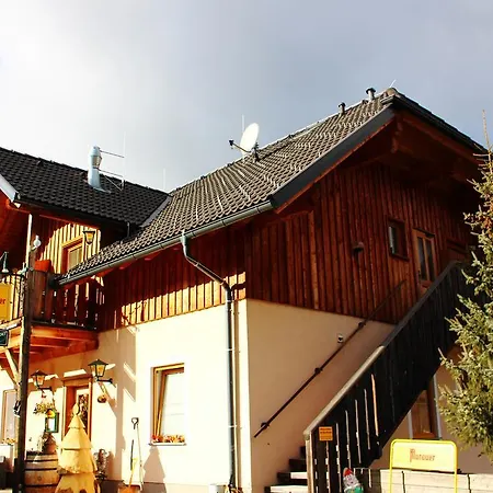 Farm stay Da Braeuhauser *